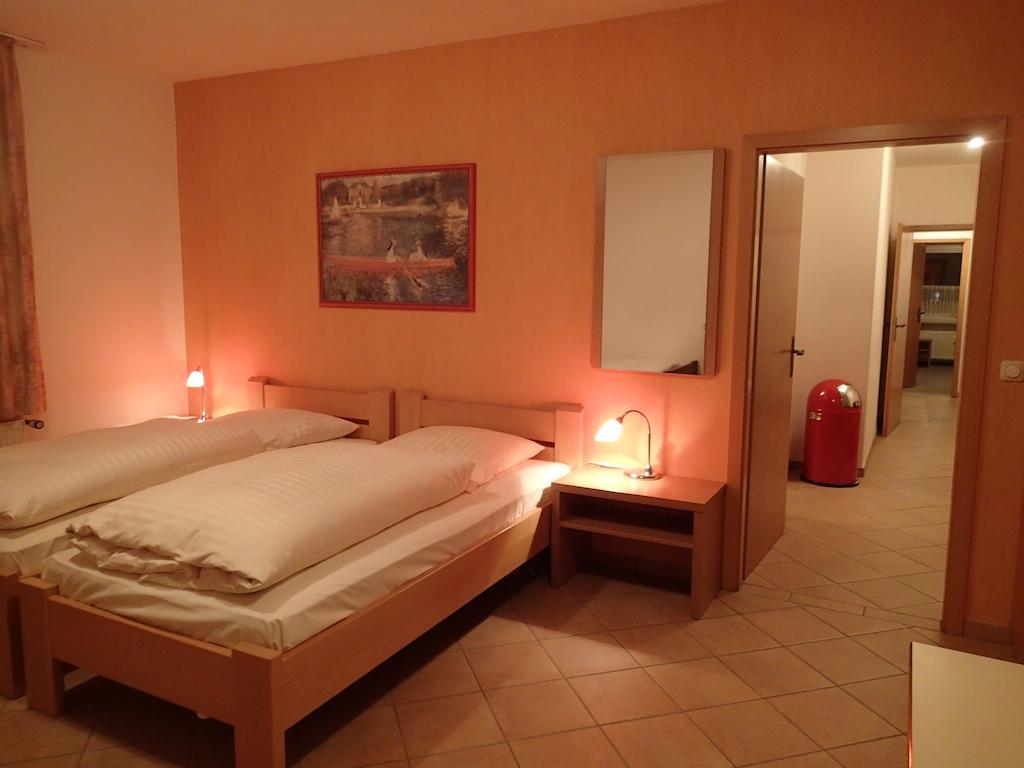 Schapers Ferienwohnungen Emmerthal Zimmer foto